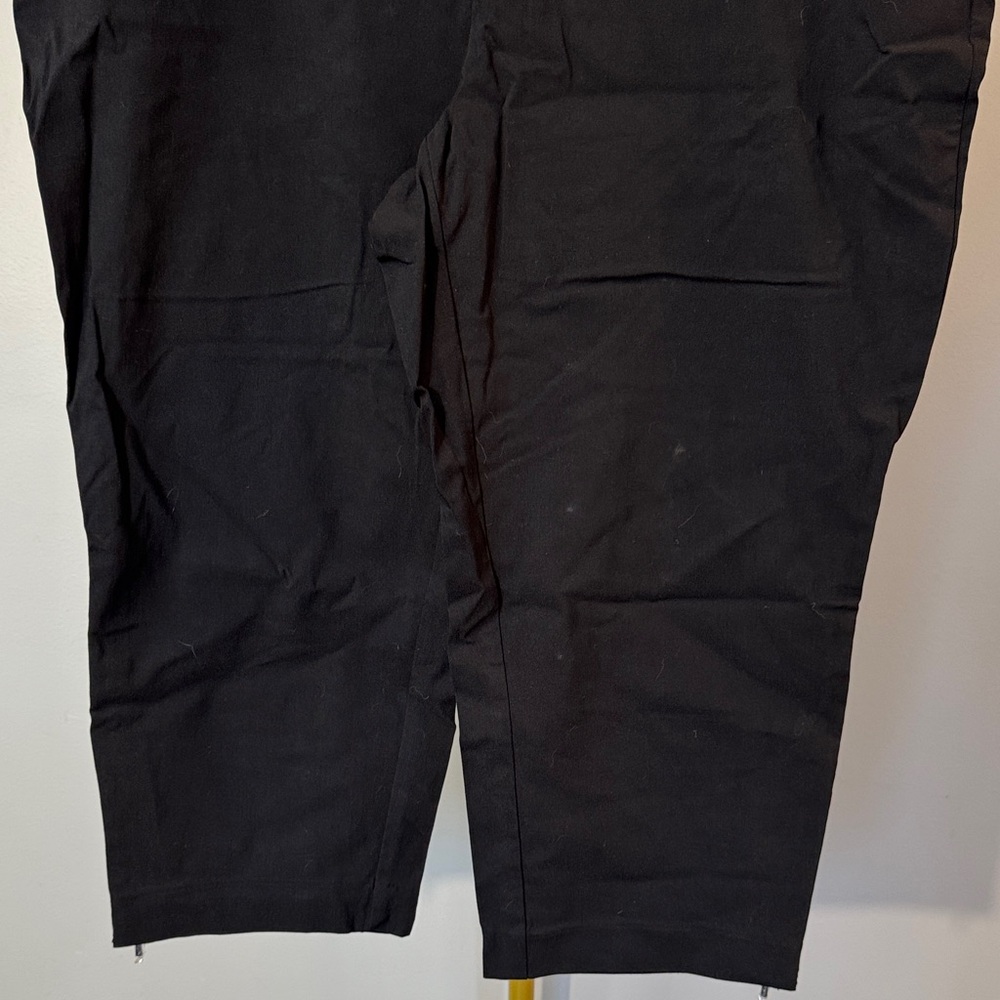 Rafaella Black Cropped Capri Ponte Pull-On Pants zipper accent’s NWT 22W - Picture 4 of 12